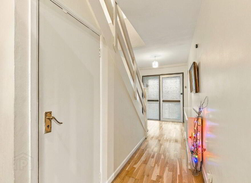 19 Mount Carmel, Newbridge, W12DK29