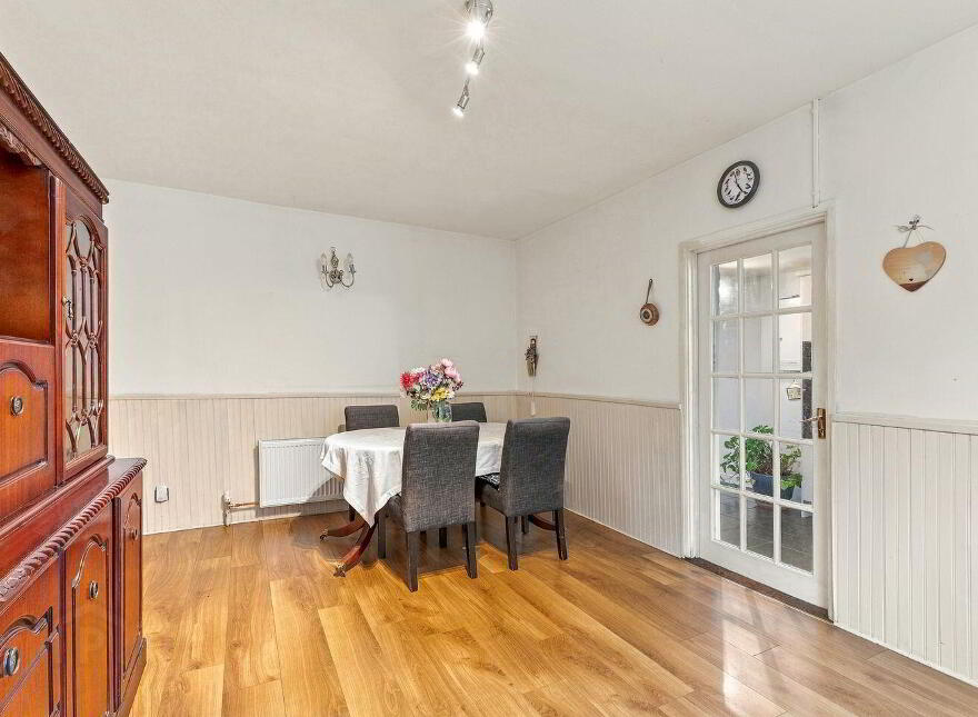 19 Mount Carmel, Newbridge, W12DK29