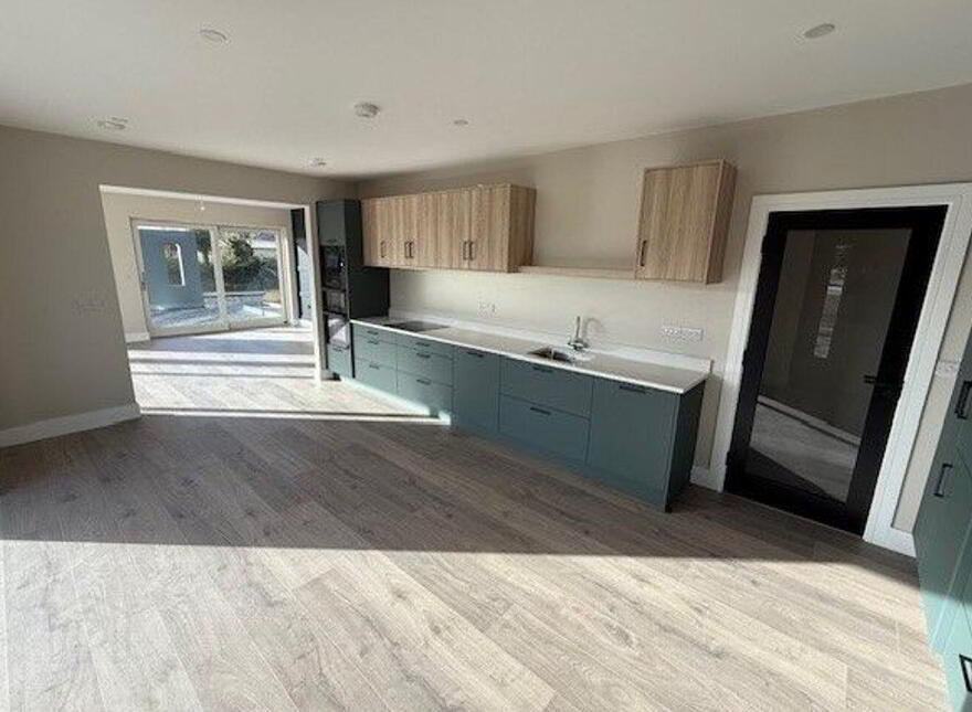 West Commons, Ardfert, V92KX82