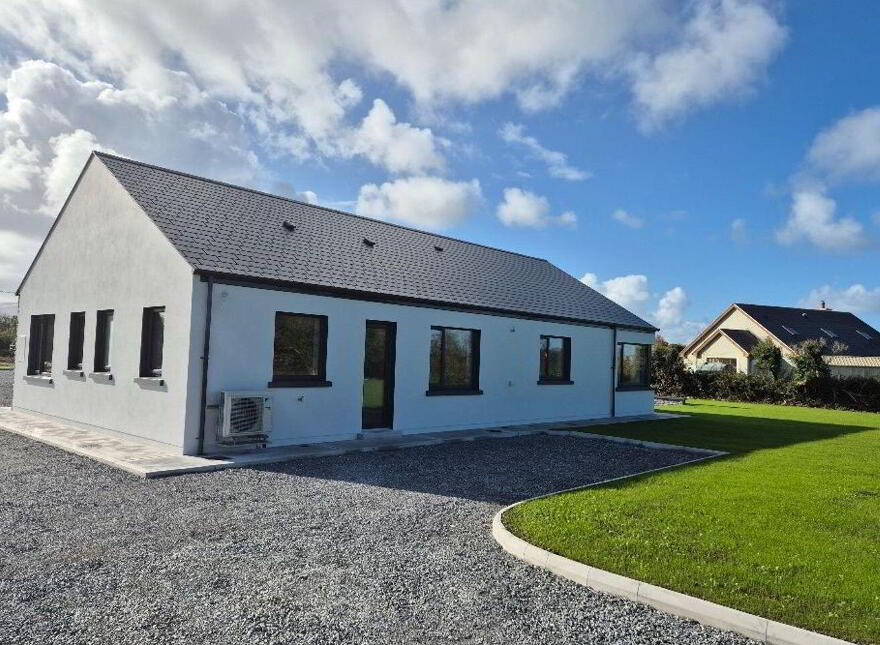 West Commons, Ardfert, V92KX82