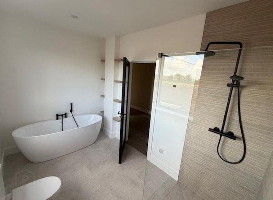 West Commons, Ardfert, V92KX82