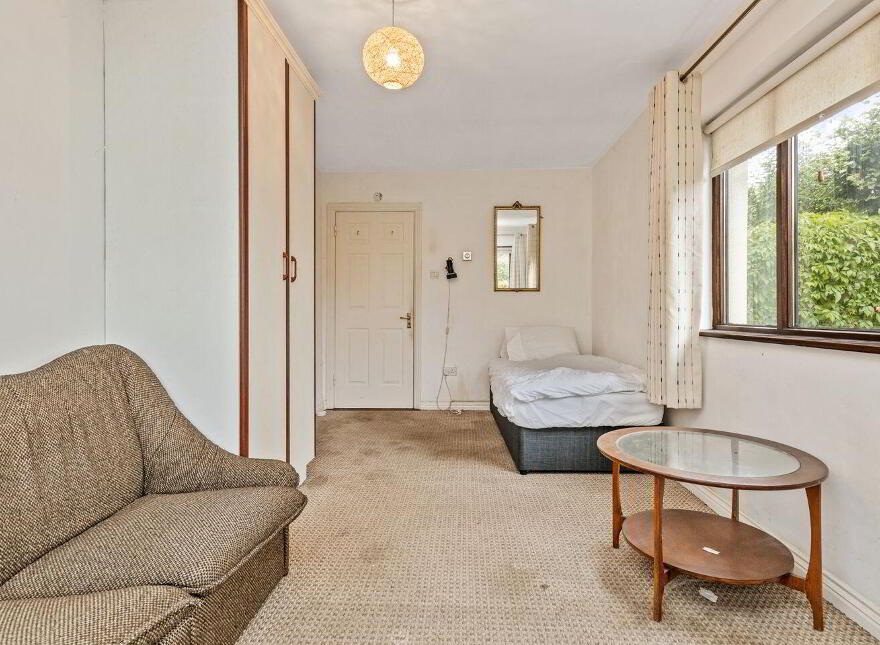 6 The Glade, Oak Park, Road, R93TF67