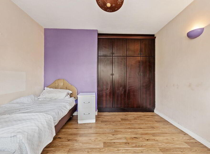 6 The Glade, Oak Park, Road, R93TF67