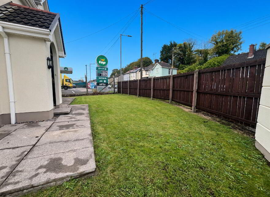 1 Galliagh Shore, Enniskillen, BT74 7GS