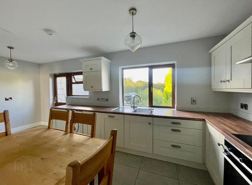 33 Crossmore Gardens, Keady, BT60 2TR