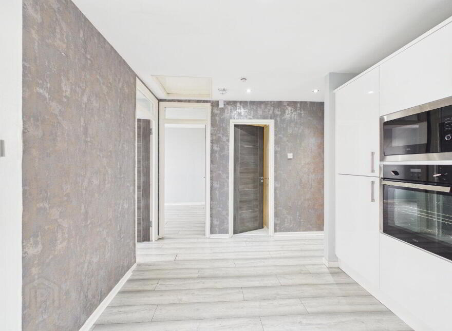 Flat 4 Tyrone House, 30 Adelaide Street, Belfast, BT2 8HH