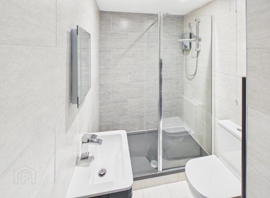 Flat 4 Tyrone House, 30 Adelaide Street, Belfast, BT2 8HH