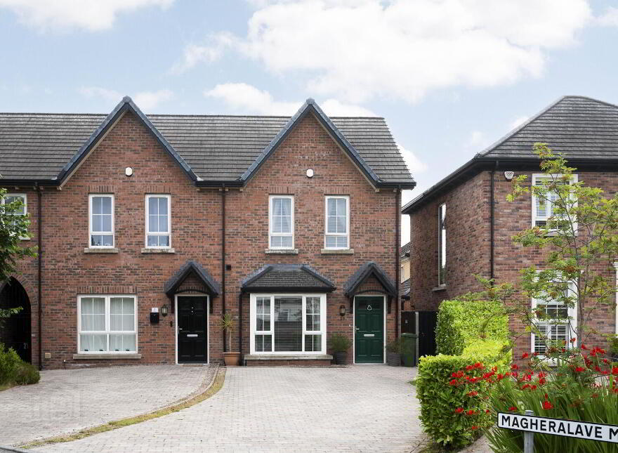 23 Magheralave Meadows, Lisburn, BT28 3NT