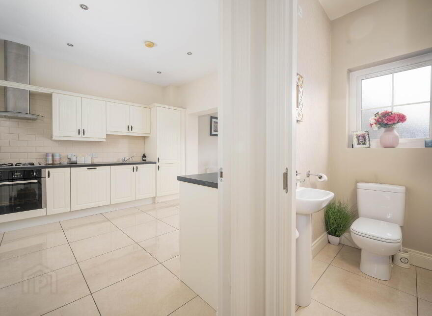 23 Magheralave Meadows, Lisburn, BT28 3NT