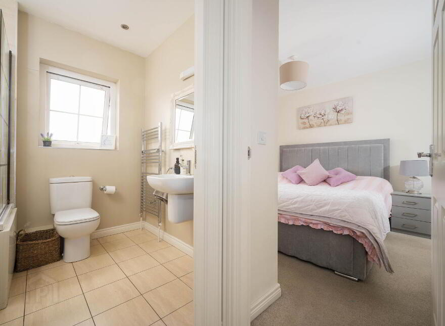 23 Magheralave Meadows, Lisburn, BT28 3NT