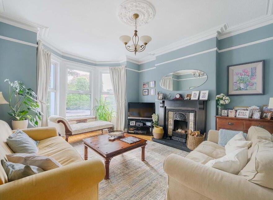 7 Knock Road, Belfast, BT5 6LA