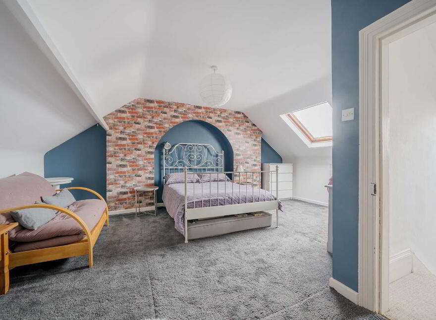 7 Knock Road, Belfast, BT5 6LA