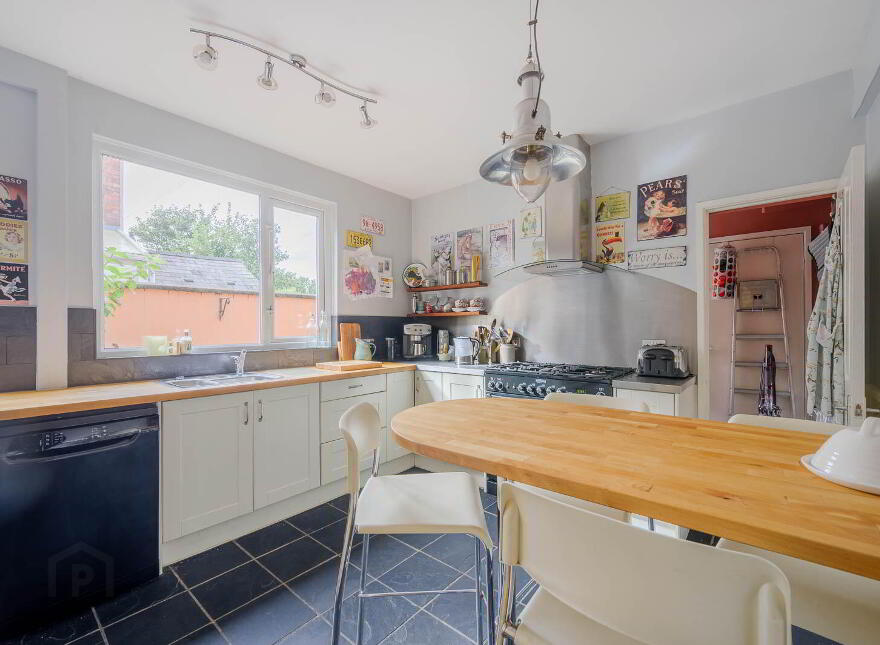 7 Knock Road, Belfast, BT5 6LA