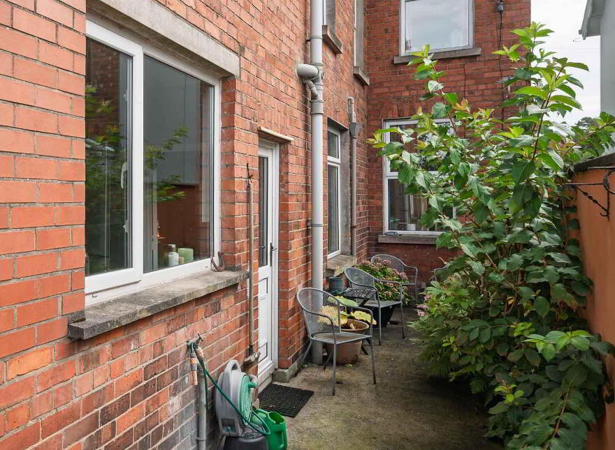 7 Knock Road, Belfast, BT5 6LA