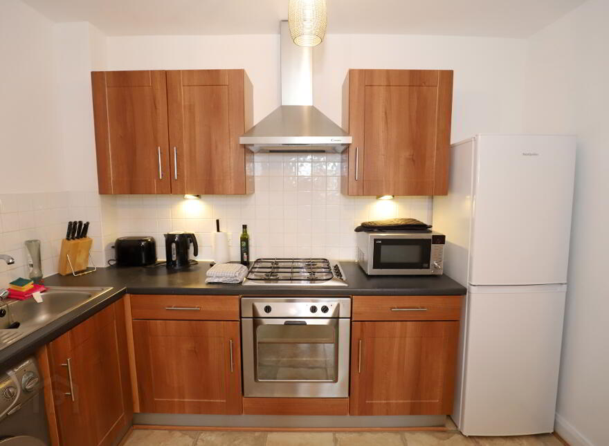 Annesley Building SHORT TERM RENTAL, 19 Bakers Court, Ravenhill, Belfast, BT6 8QY