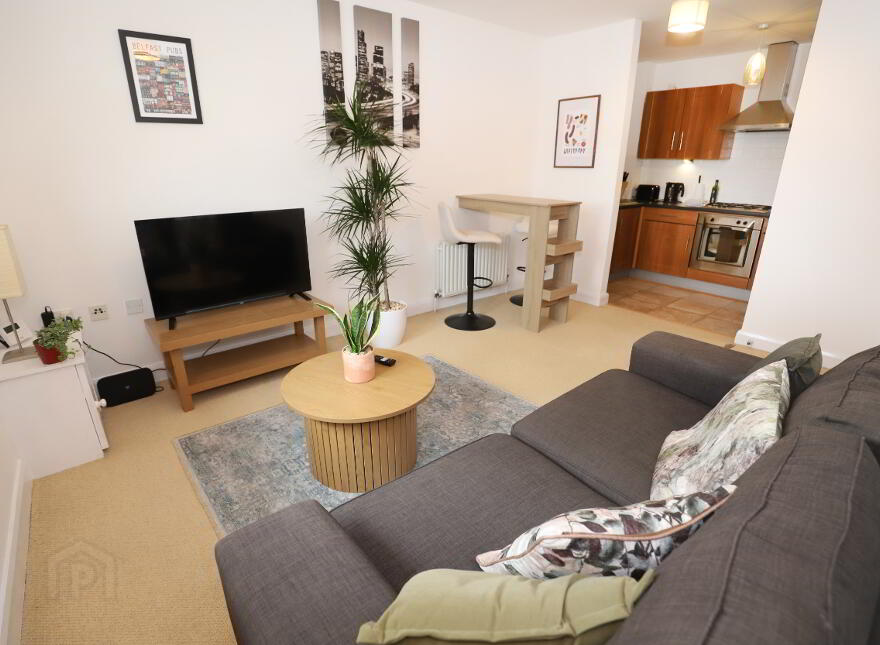 Annesley Building SHORT TERM RENTAL, 19 Bakers Court, Ravenhill, Belfast, BT6 8QY