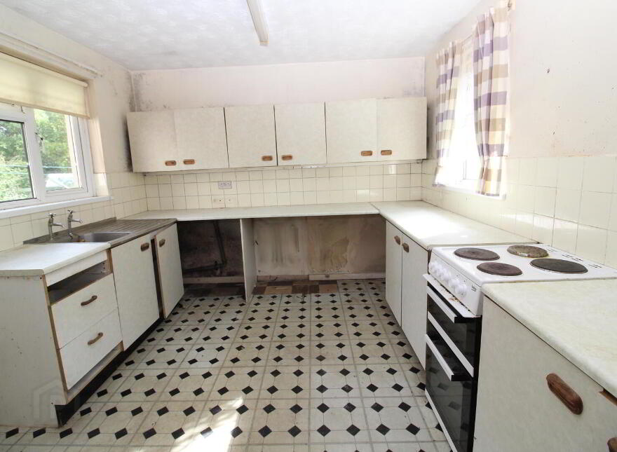 369 Carnmoney Road, Newtownabbey, BT36 6NN