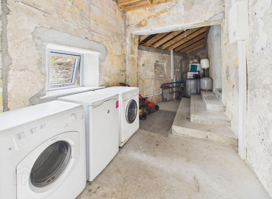 Main St, Cloughjordan, E53TF90