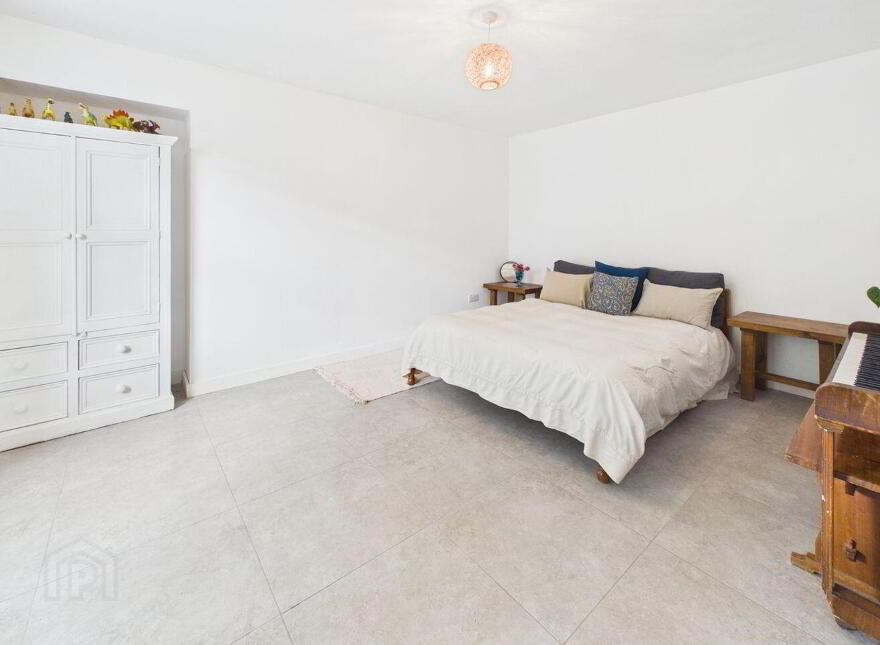 Main St, Cloughjordan, E53TF90
