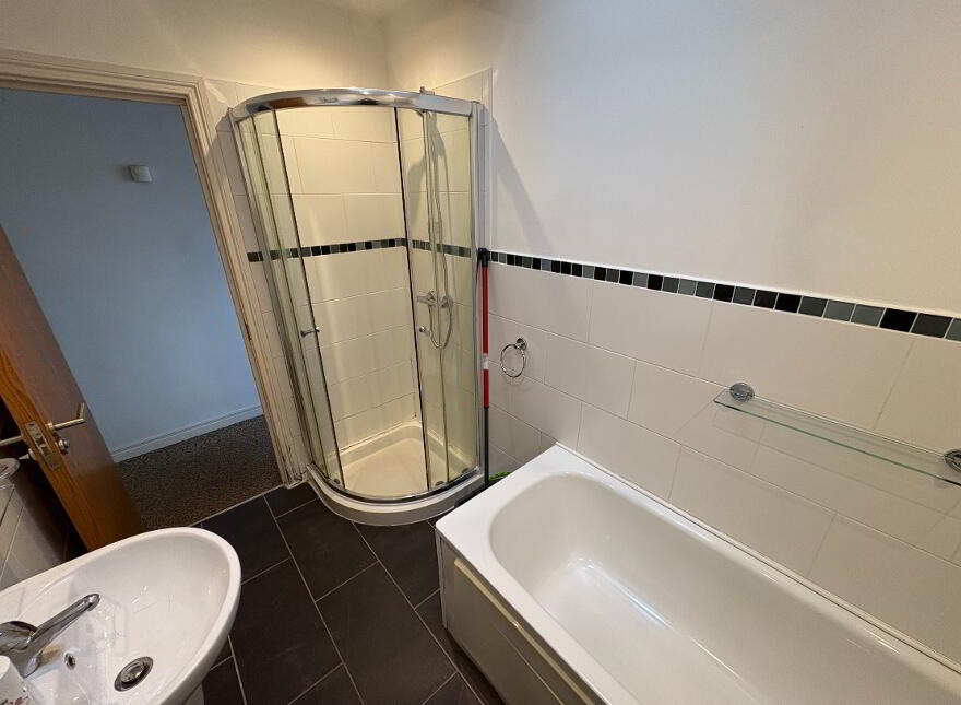 Apartment 2, 328A Beersbridge Road, Belfast, BT5 5DY