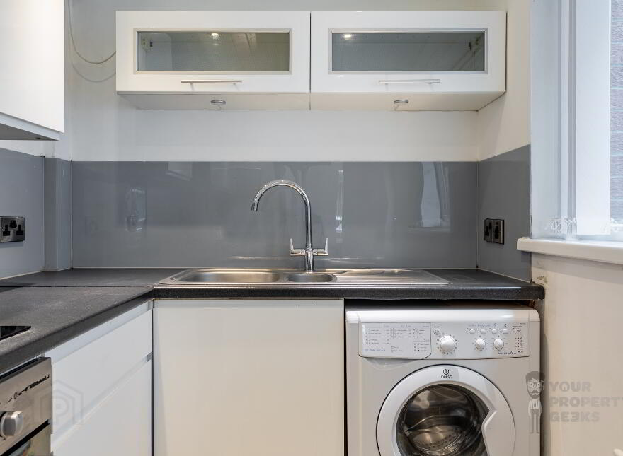 5 St Vincent Street, Belfast, BT15 3QG