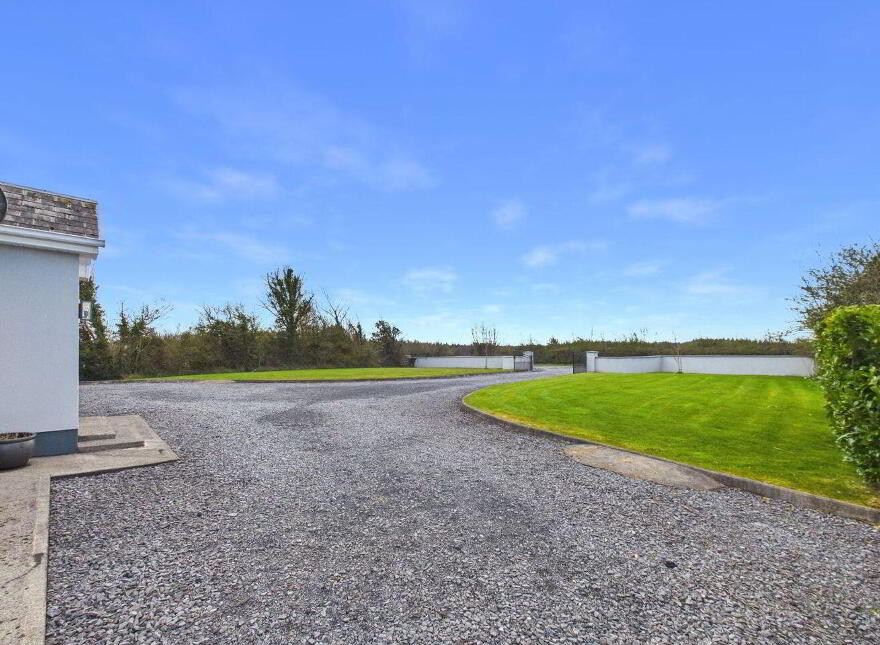 Lurgan, Caltra, H53F9X9