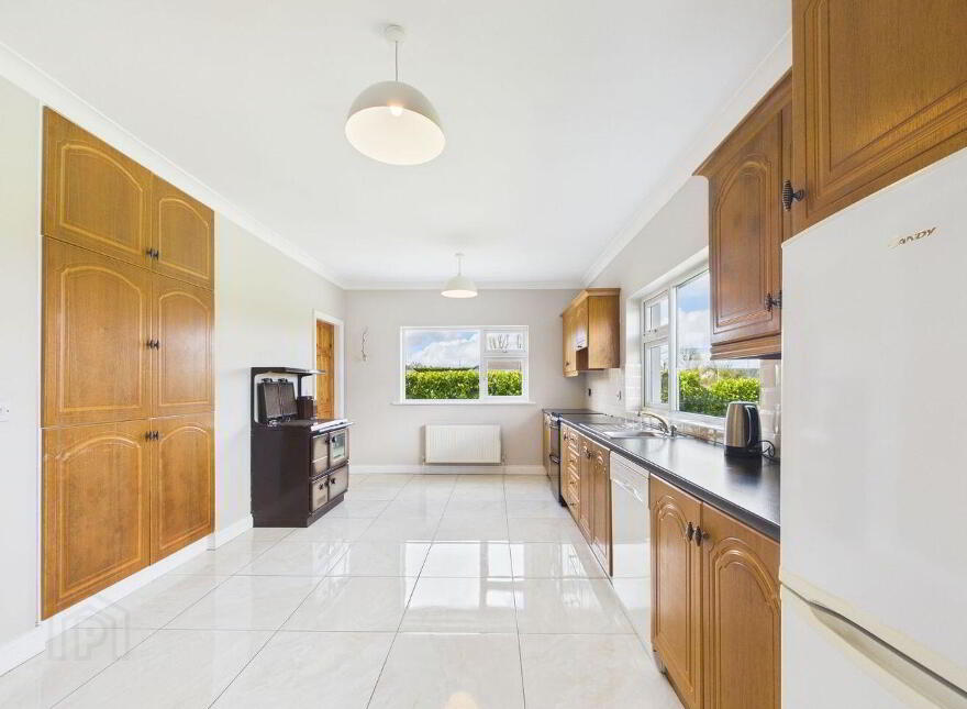 Lurgan, Caltra, H53F9X9