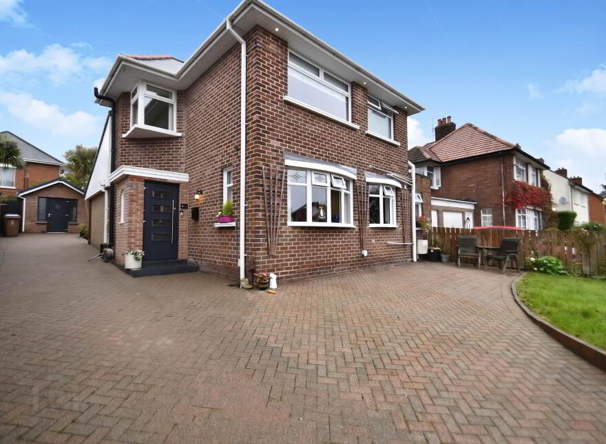 49 Sunningdale Park, Cavehill, Belfast, BT14 6RW