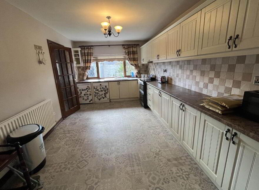Santa Lucia, Marian Drive, Roxboro, Limerick, V94NN1N