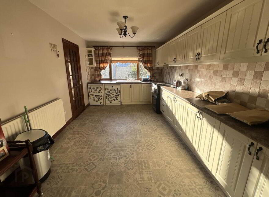 Santa Lucia, Marian Drive, Roxboro, Limerick, V94NN1N