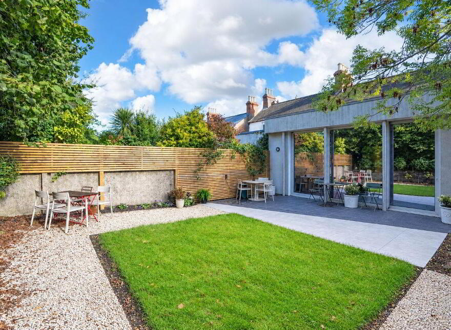 9 Beechwood Avenue Lower, Ranelagh, D06YV07