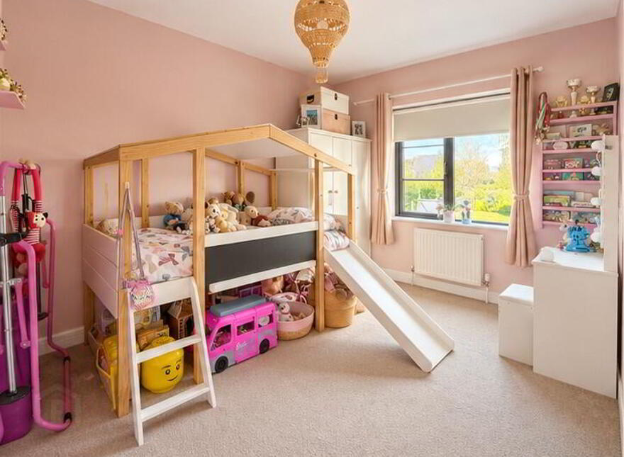 65 Bishops Green, Banbridge, BT32 4FB