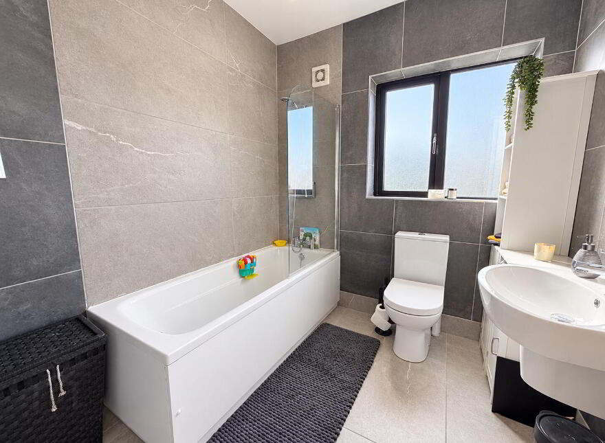 65 Bishops Green, Banbridge, BT32 4FB