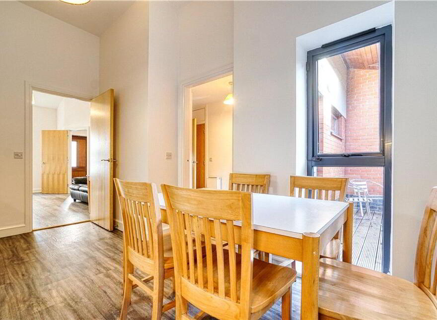 124 South Gate Apartments, Cork Street, Dublin 8, D08Y6WF