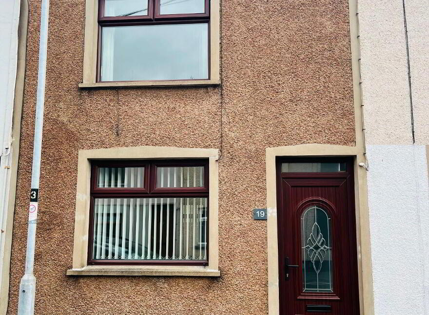 19 Portland Street, Larne, BT40 1DQ photo
