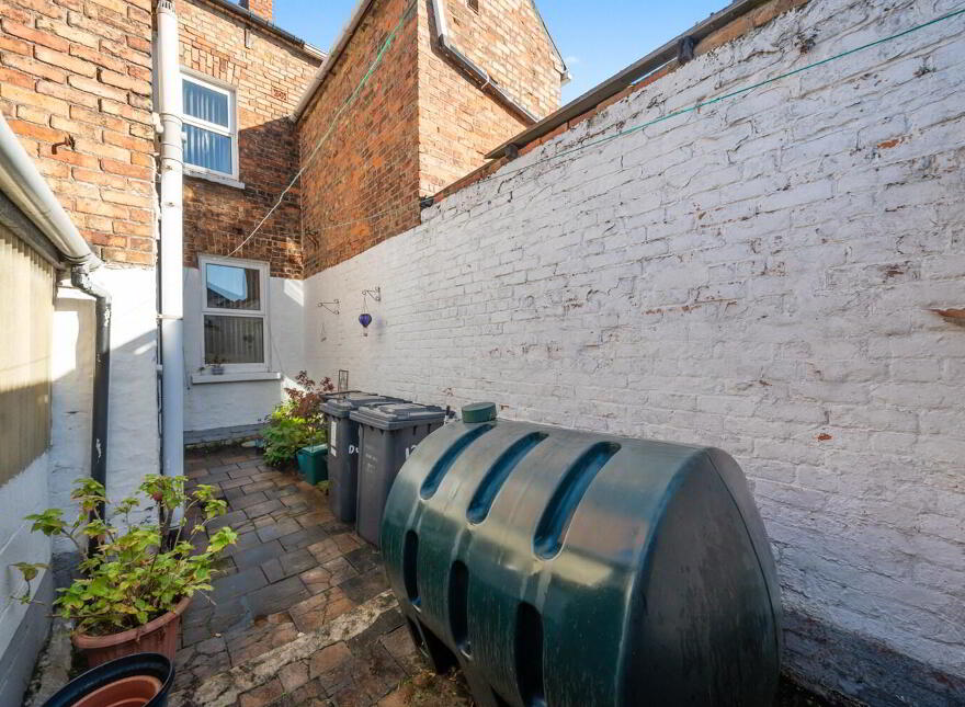 128 Dunluce Avenue, Lisburn Road, Belfast, BT9 7AZ