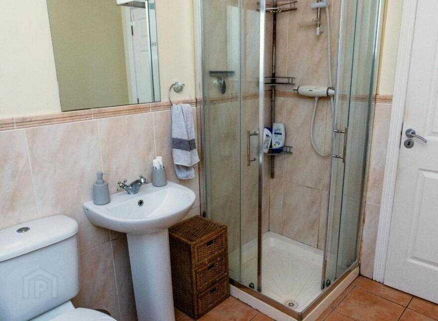 25 Macregol Cuirt, Birr, R42NY26