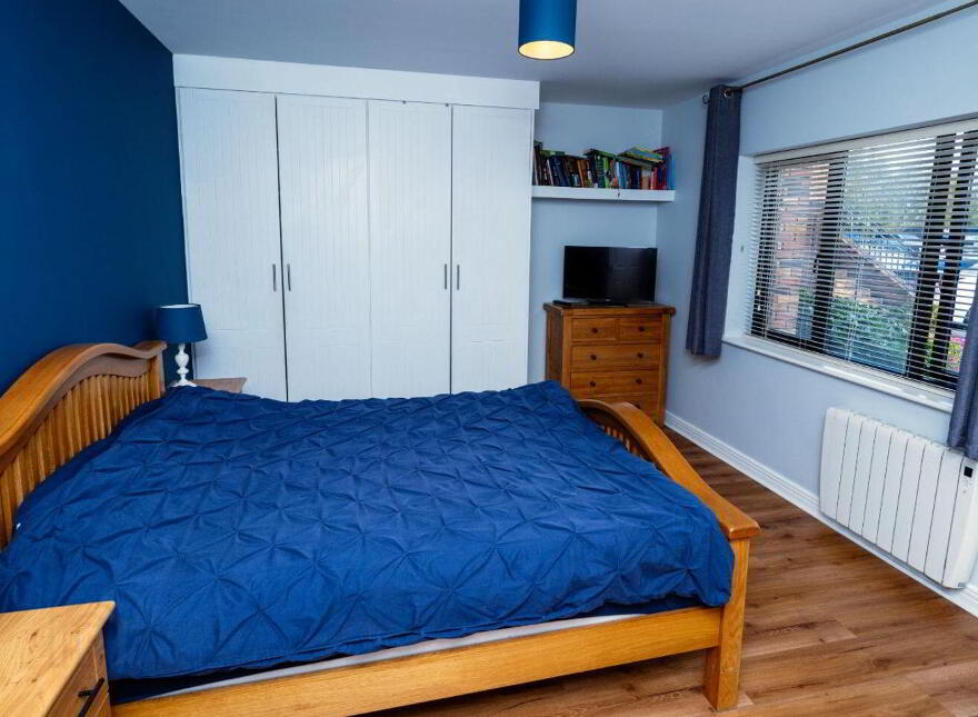 25 Macregol Cuirt, Birr, R42NY26