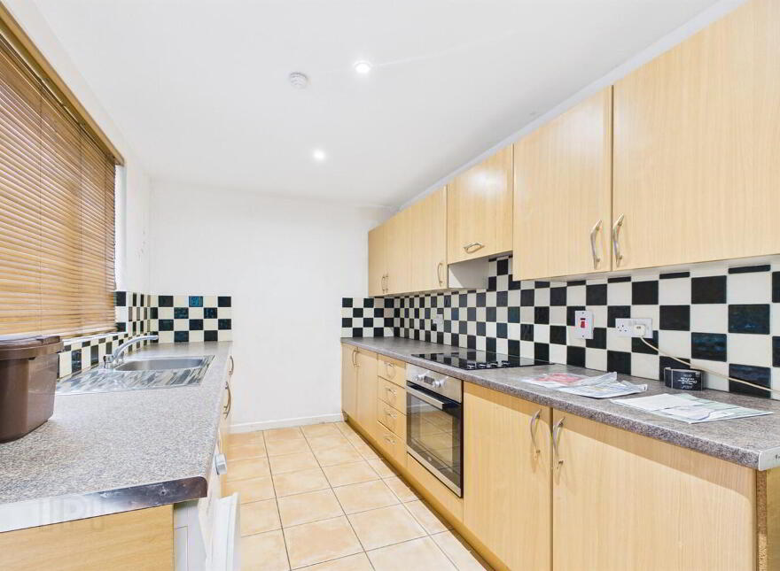 32 Hollycroft Avenue, Belfast, BT5 5JE