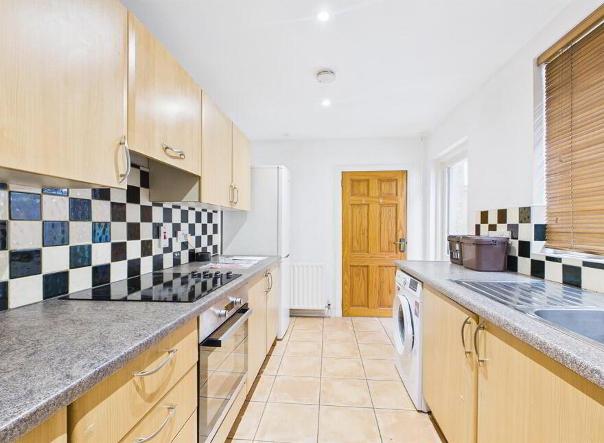 32 Hollycroft Avenue, Belfast, BT5 5JE
