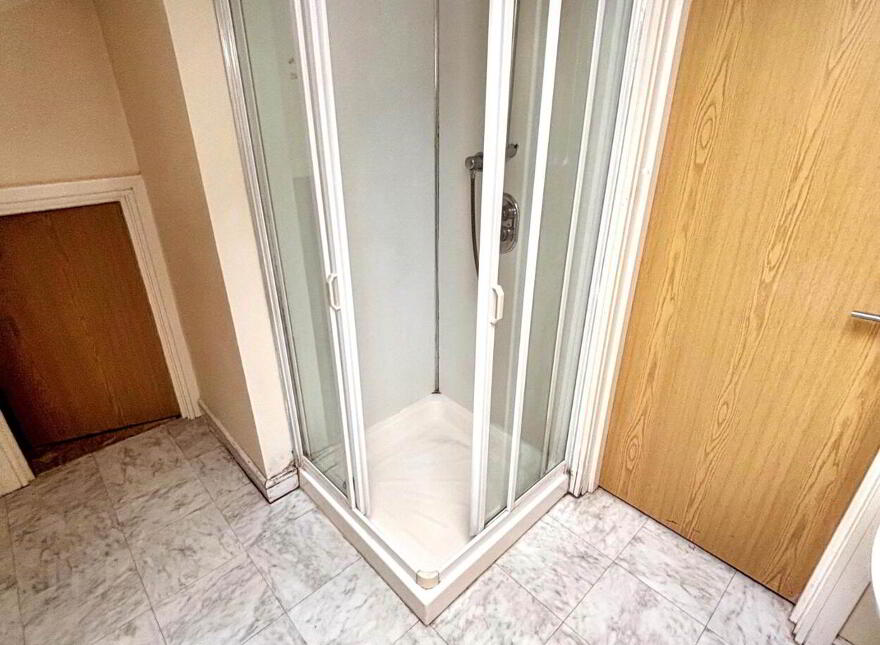 17 Riverview Apartments, Artana Street, Ormeau, Belfast, BT7 2FF