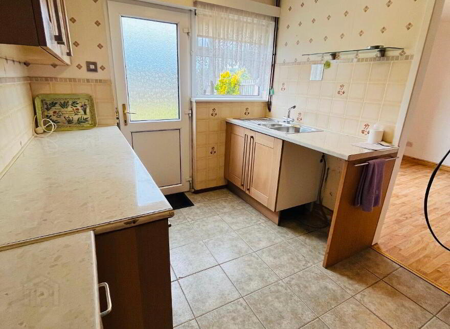 8 Bellair Park, Larne, BT40 2ES