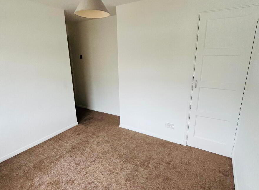 8 Bellair Park, Larne, BT40 2ES