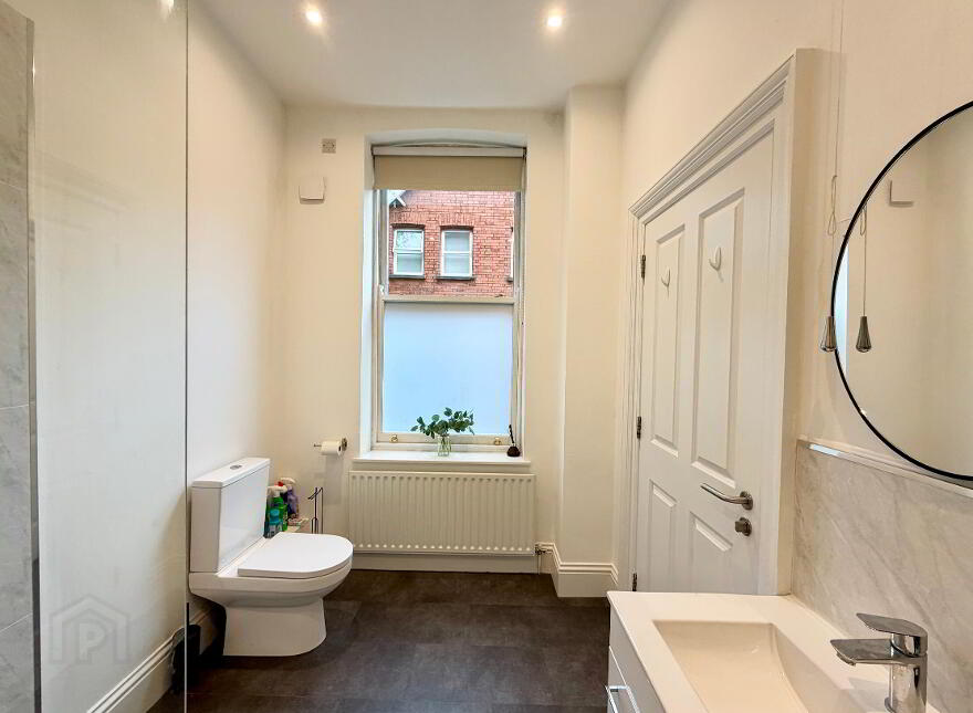 Apt E, Seaver House, 138 Malone Road, Belfast, BT9 5LH