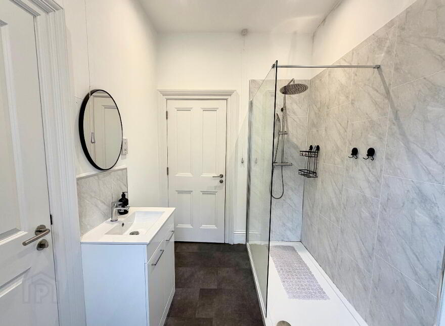 Apt E, Seaver House, 138 Malone Road, Belfast, BT9 5LH