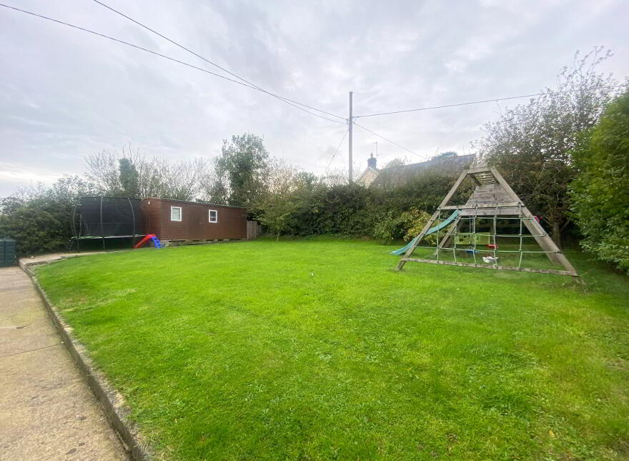 33 Kilmacrew Road, Banbridge, BT32 4EP