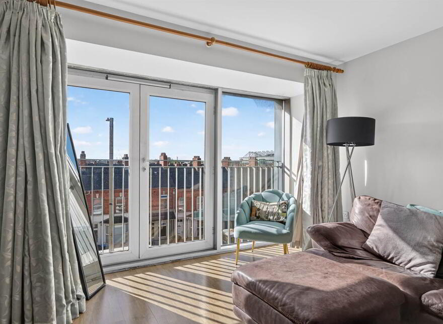 Apt 9 South Studios, 85 Tates Avenue, Belfast, BT9 7BS