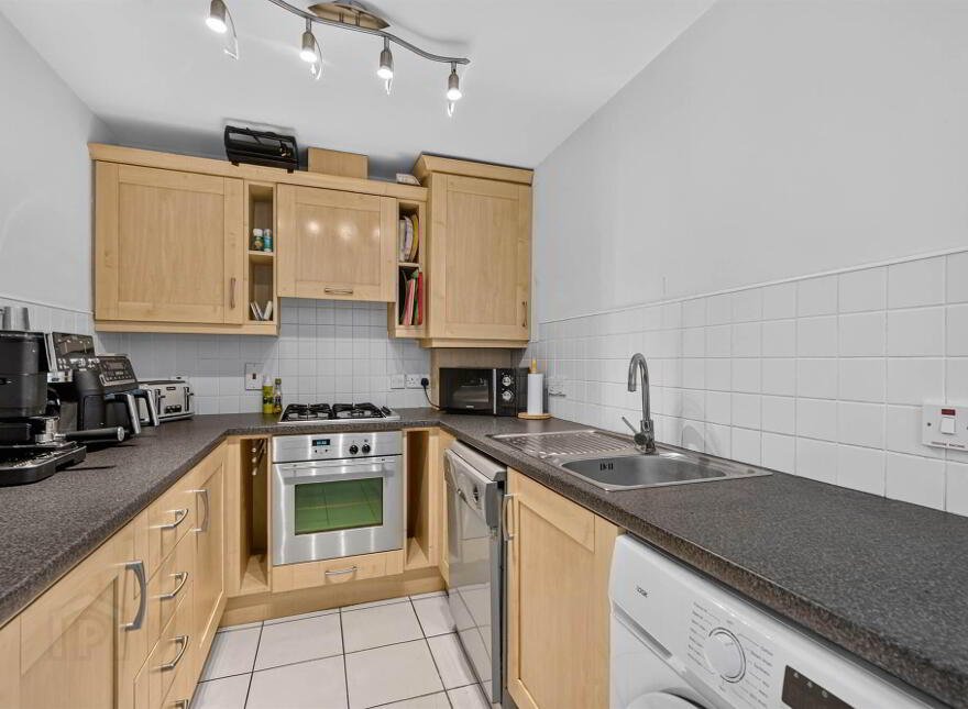 Apt 9 South Studios, 85 Tates Avenue, Belfast, BT9 7BS