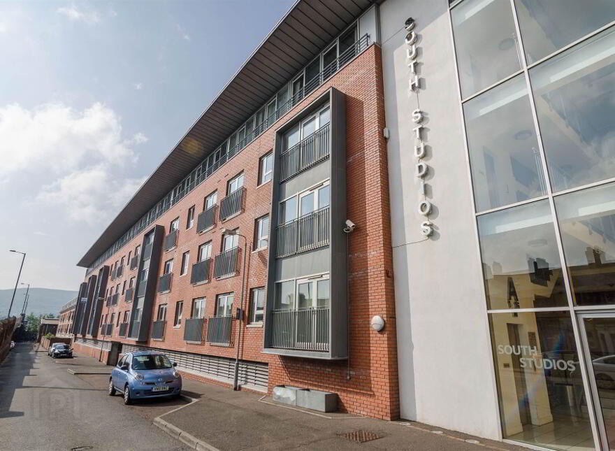 Apt 9 South Studios, 85 Tates Avenue, Belfast, BT9 7BS