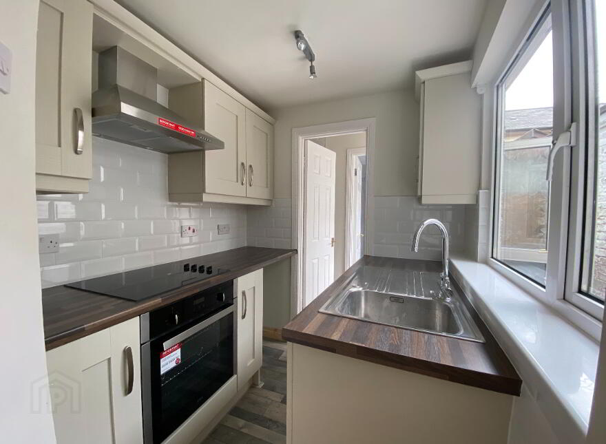 62 Rockview Street, Belfast, BT12 6JR